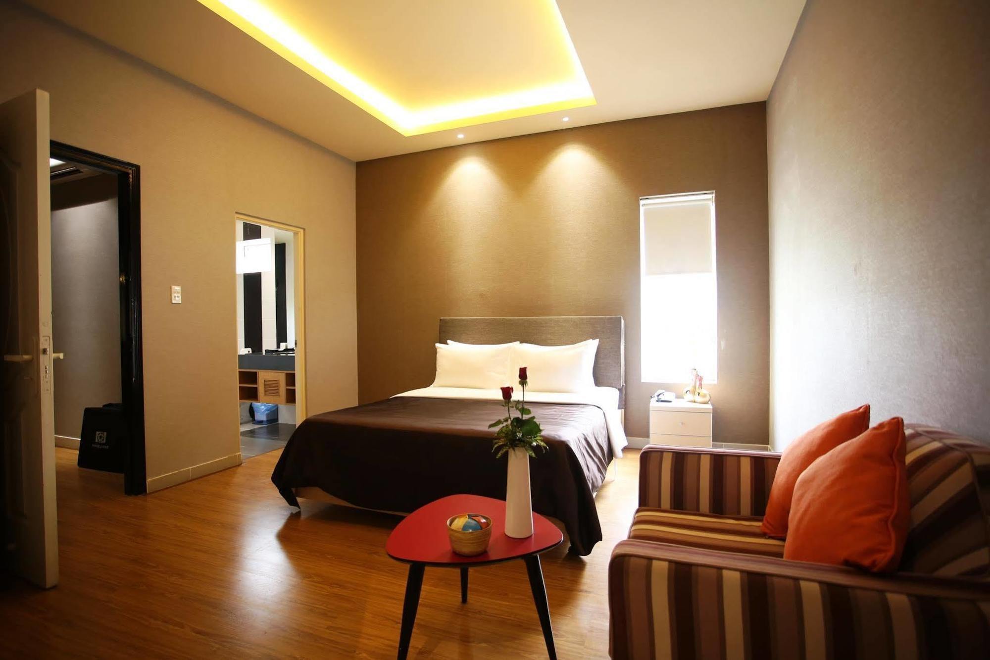 Diamond Suite Hai Ba Trung Хошимин Экстерьер фото